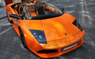 Ярко-оранжевый Lamborghini обои