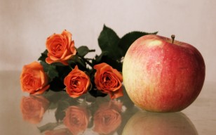 Розы, цветы, букет, яблоко, отражение обои