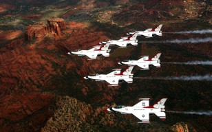 Falcon, истребитель, f-16, thunderbirds, General, dynamics, fighting обои 2632x1752